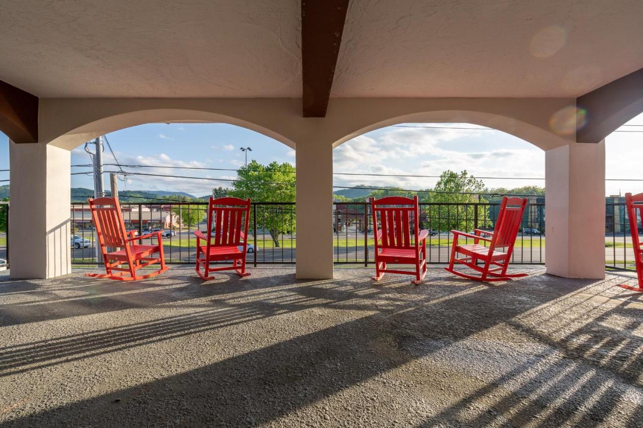 Americana Inn A Travelodge By Wyndham Pigeon Forge Exterior foto